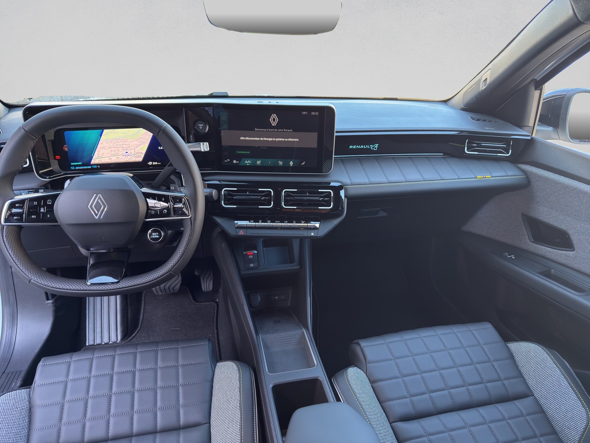 RENAULT R4 E-Tech Comfort Range 52 kWh Iconic-image-13