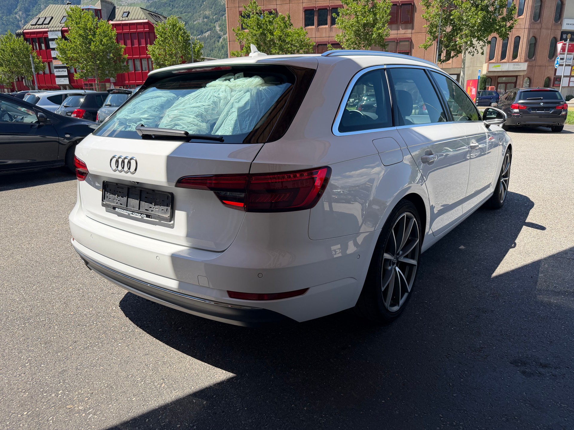 AUDI A4 Avant 3.0 TDI Sport quattro tiptronic-image-6