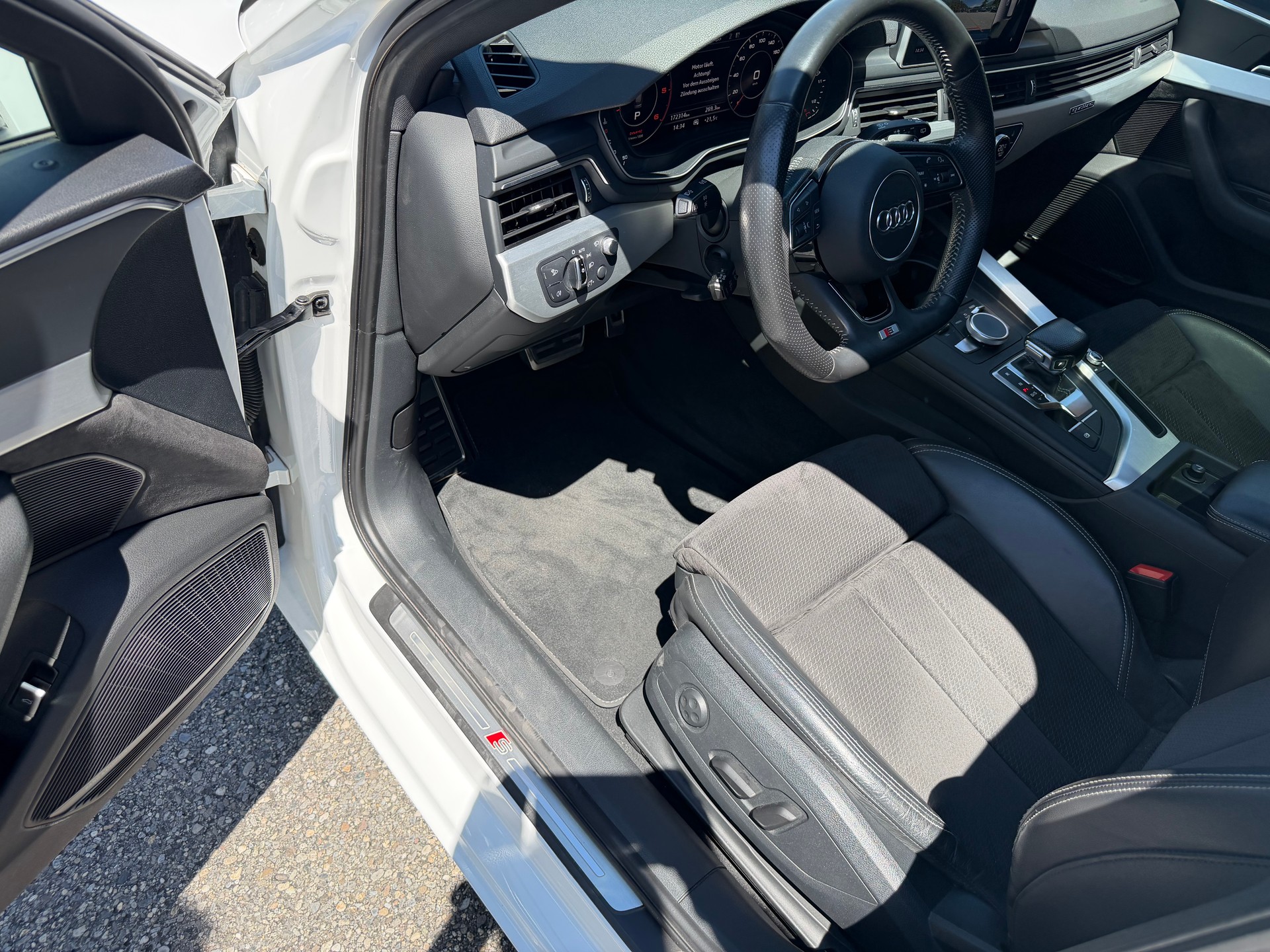 AUDI A4 Avant 3.0 TDI Sport quattro tiptronic-image-10