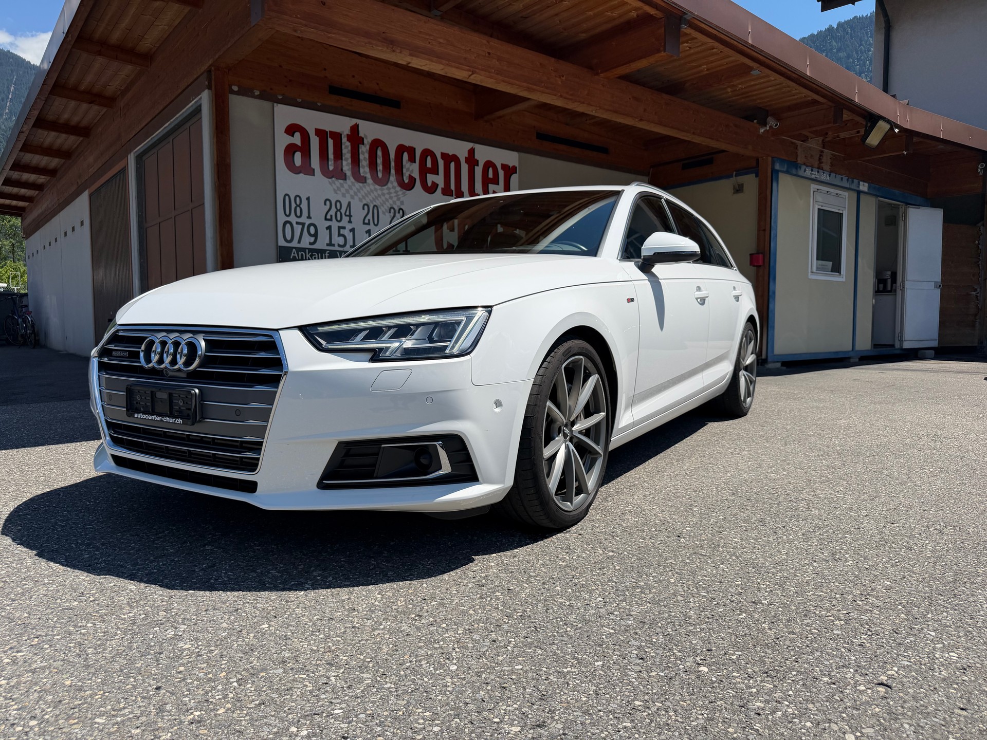AUDI A4 Avant 3.0 TDI Sport quattro tiptronic-image-0