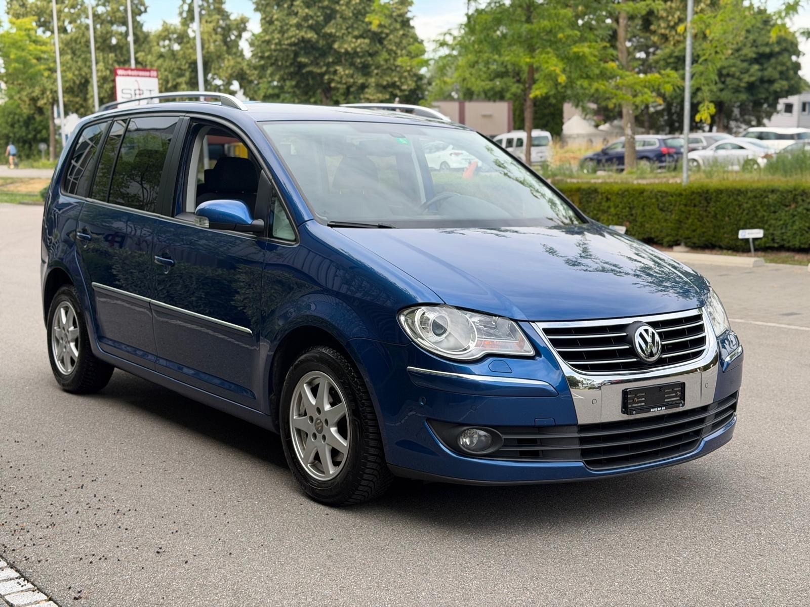 VW Touran 1.4 TSI Highline-image-3