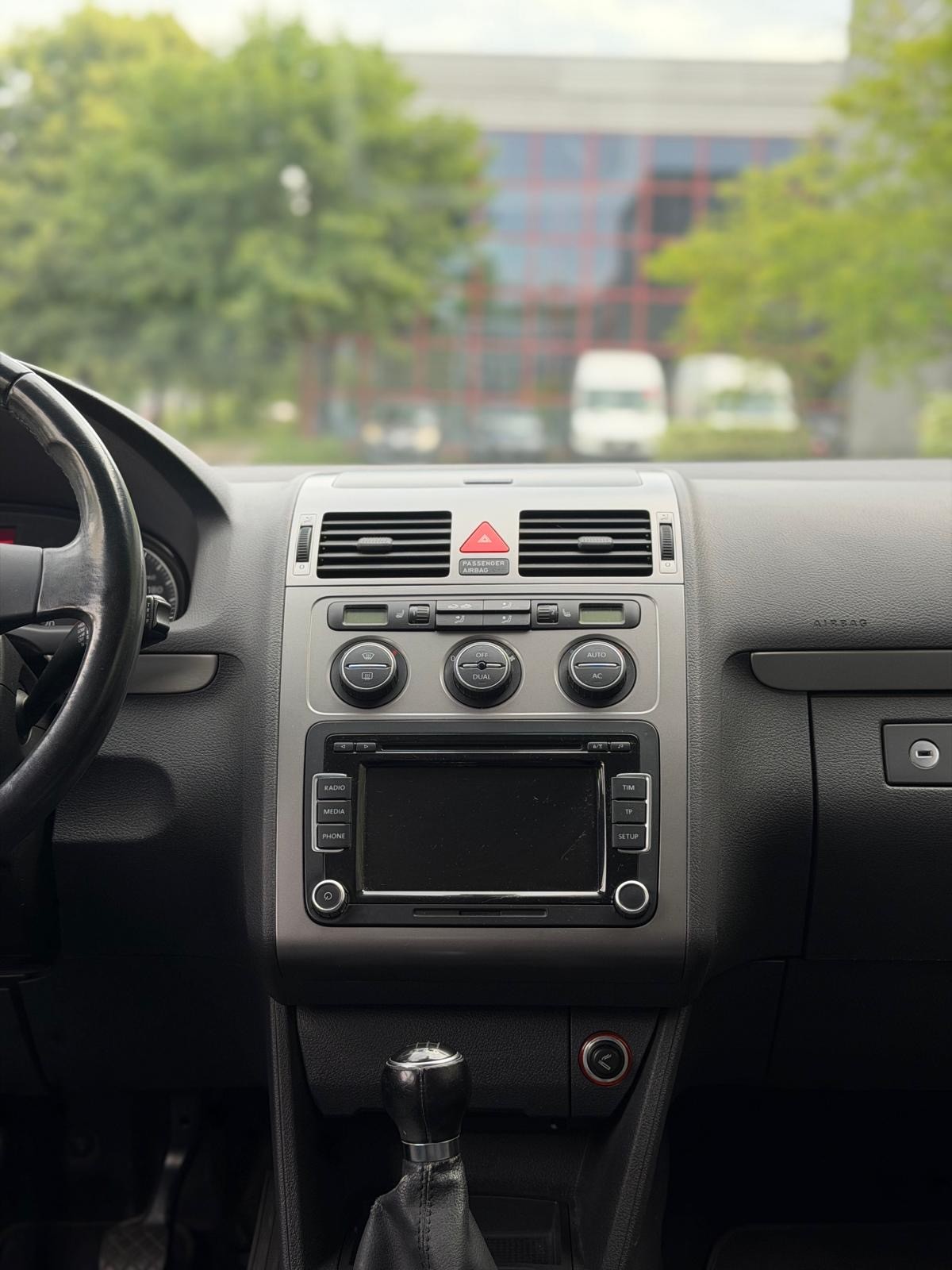 VW Touran 1.4 TSI Highline-image-11