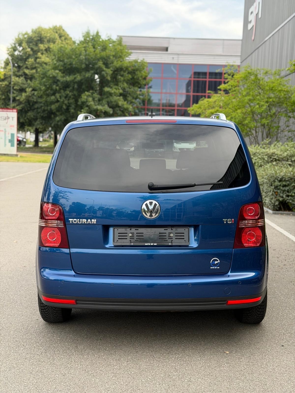 VW Touran 1.4 TSI Highline-image-6