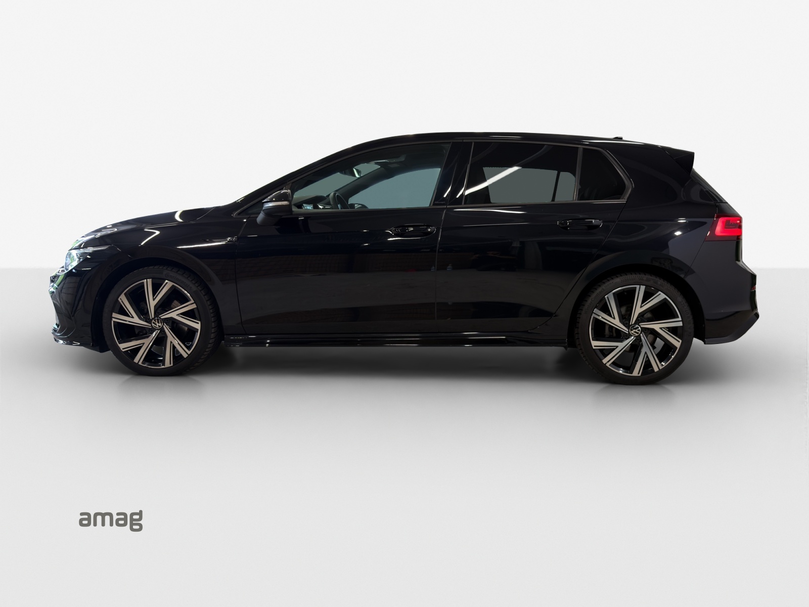 VW Golf 2.0 TDI R-Line DSG-image-1