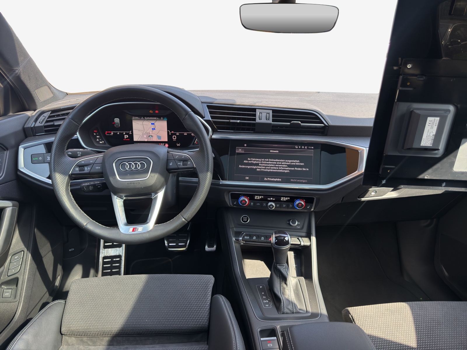 AUDI Q3 Sportback 40 TFSI S line quattro S-tronic-image-8