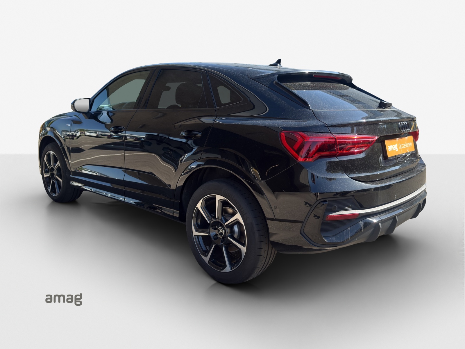 AUDI Q3 Sportback 40 TFSI S line quattro S-tronic-image-2