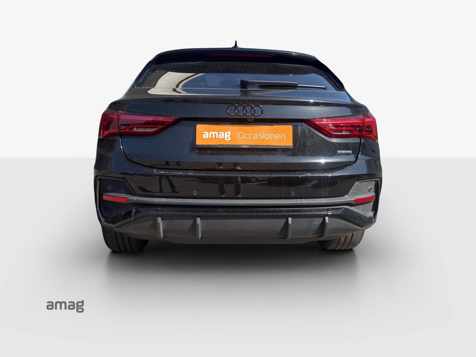 AUDI Q3 Sportback 40 TFSI S line quattro S-tronic-image-3
