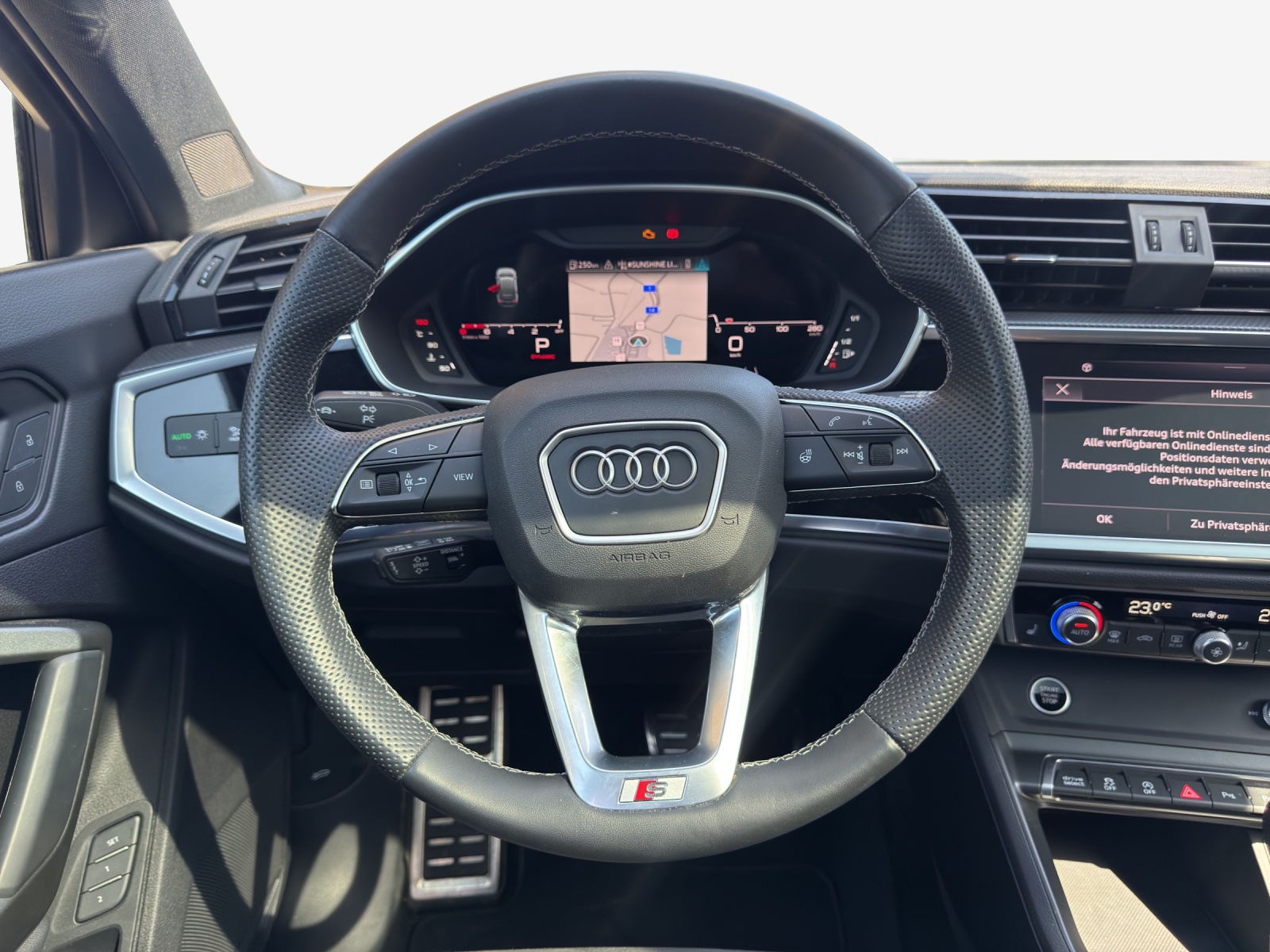 AUDI Q3 Sportback 40 TFSI S line quattro S-tronic-image-9