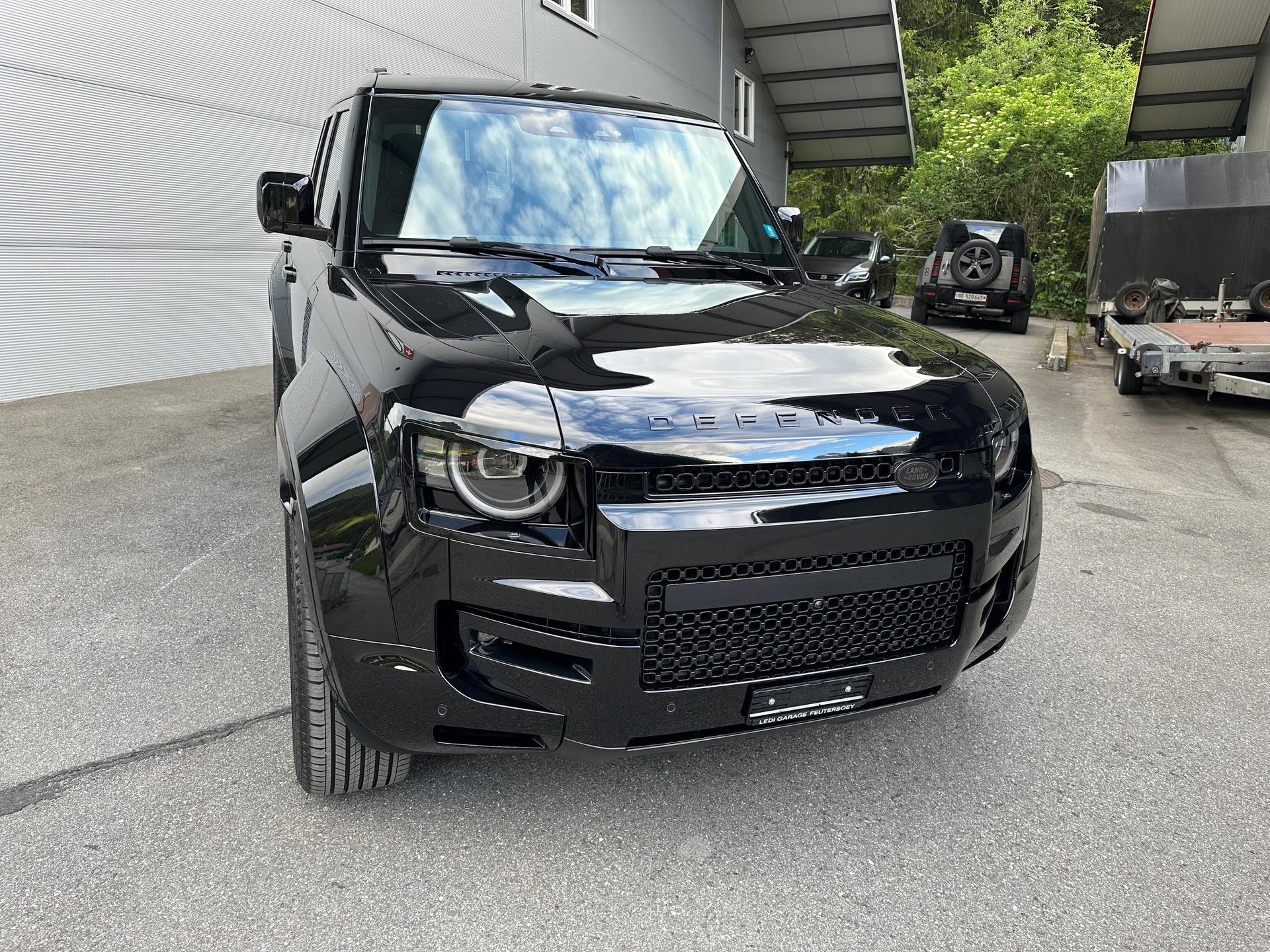 LAND ROVER Defender 110 4.4 V8 Octa Black-image-3