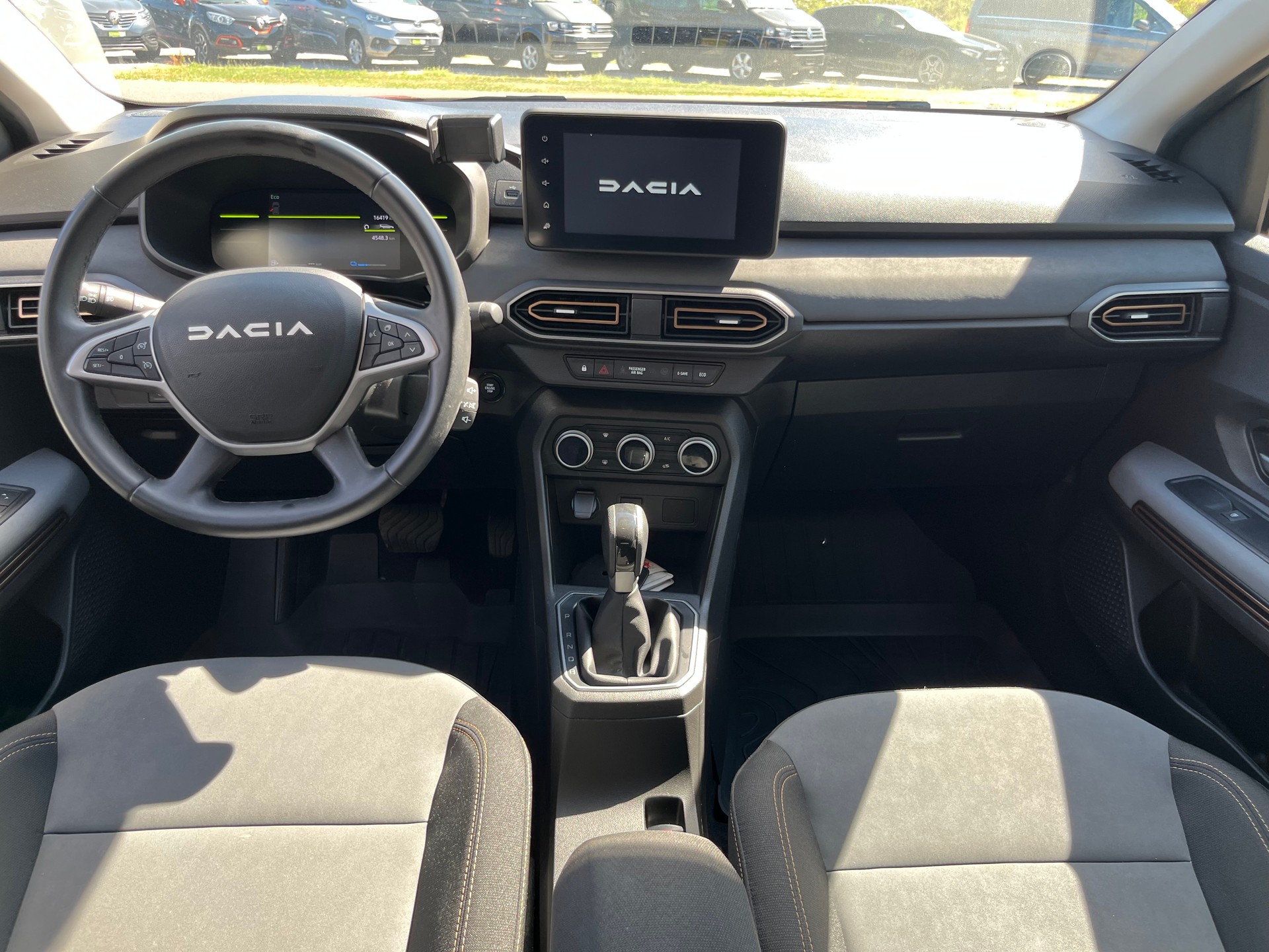 DACIA Jogger HEV 140 Extreme+++FORTLAUFENDE NEUWAGENGARANTIE+++-image-6