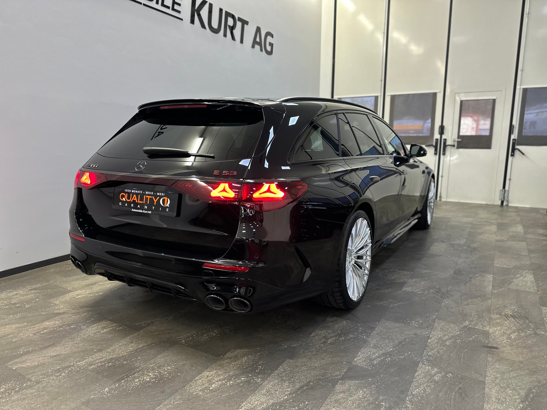 MERCEDES-BENZ E 53 Hybrid T 4Matic+ 9G-Tronic-image-11