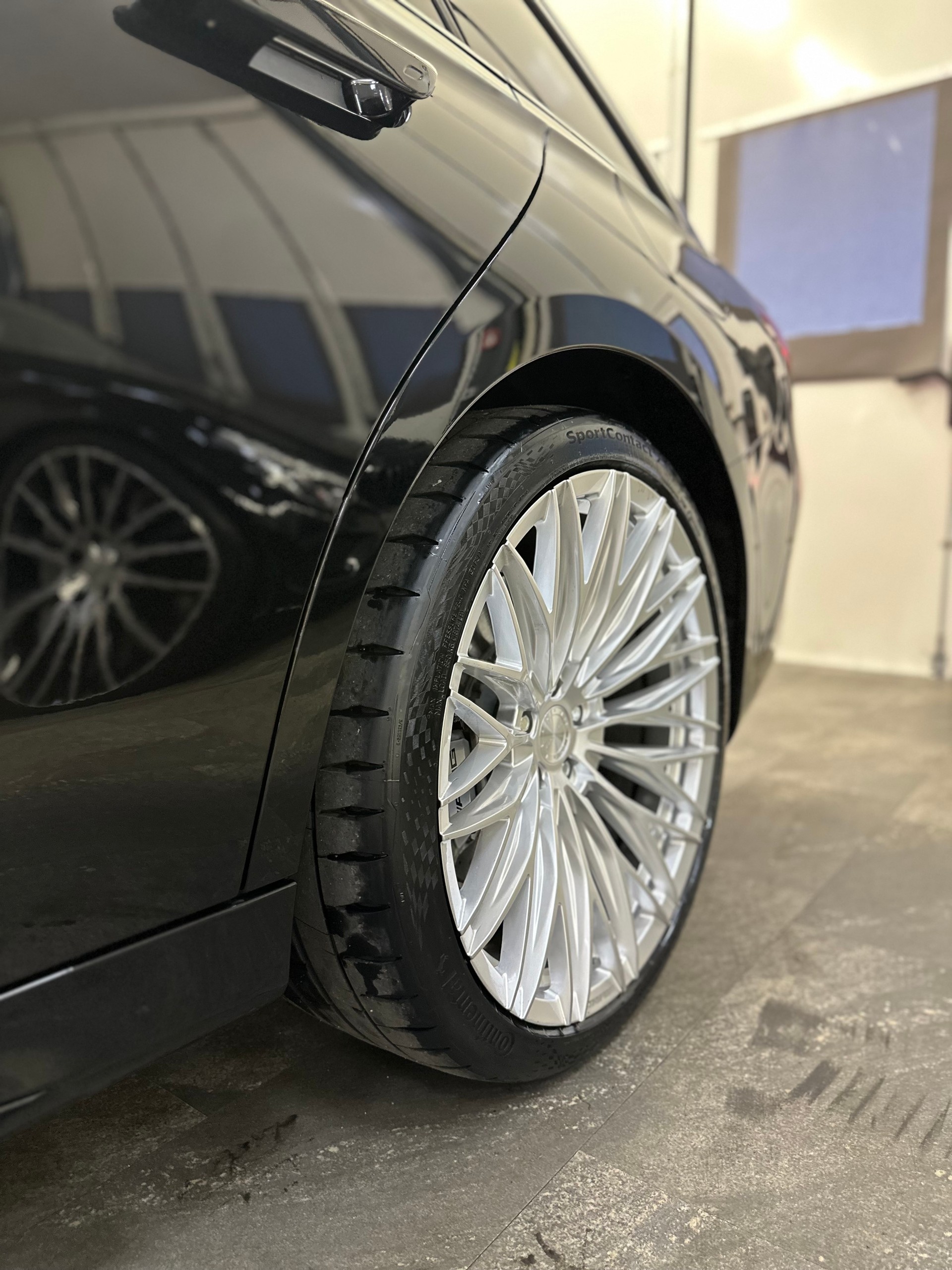 MERCEDES-BENZ E 53 Hybrid T 4Matic+ 9G-Tronic-image-5