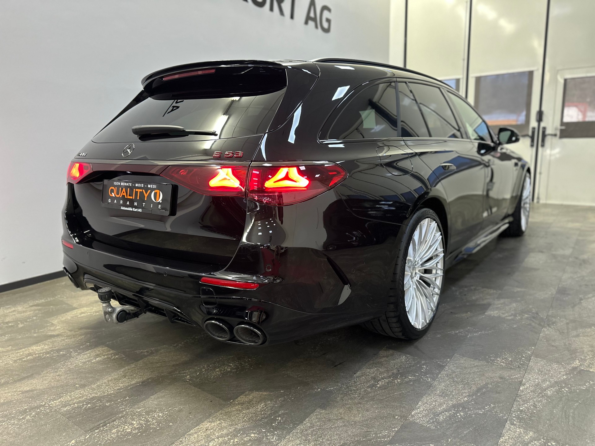 MERCEDES-BENZ E 53 Hybrid T 4Matic+ 9G-Tronic-image-14