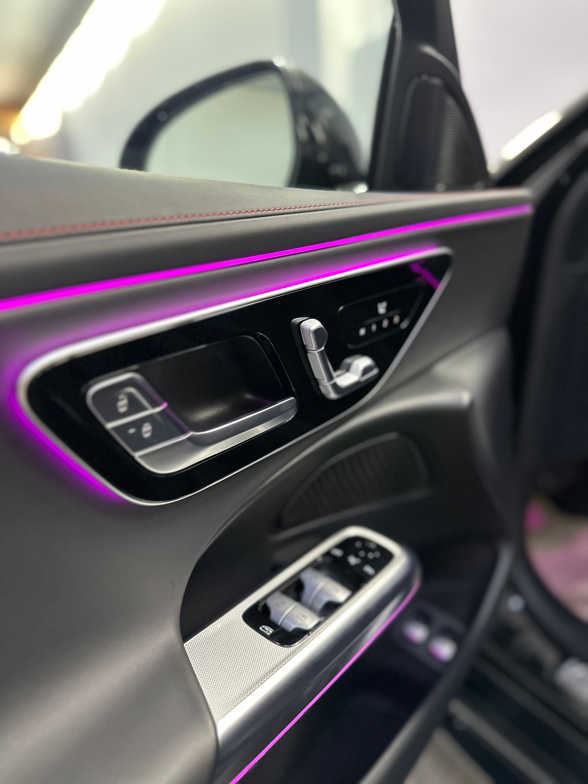 MERCEDES-BENZ E 53 Hybrid T 4Matic+ 9G-Tronic-image-23