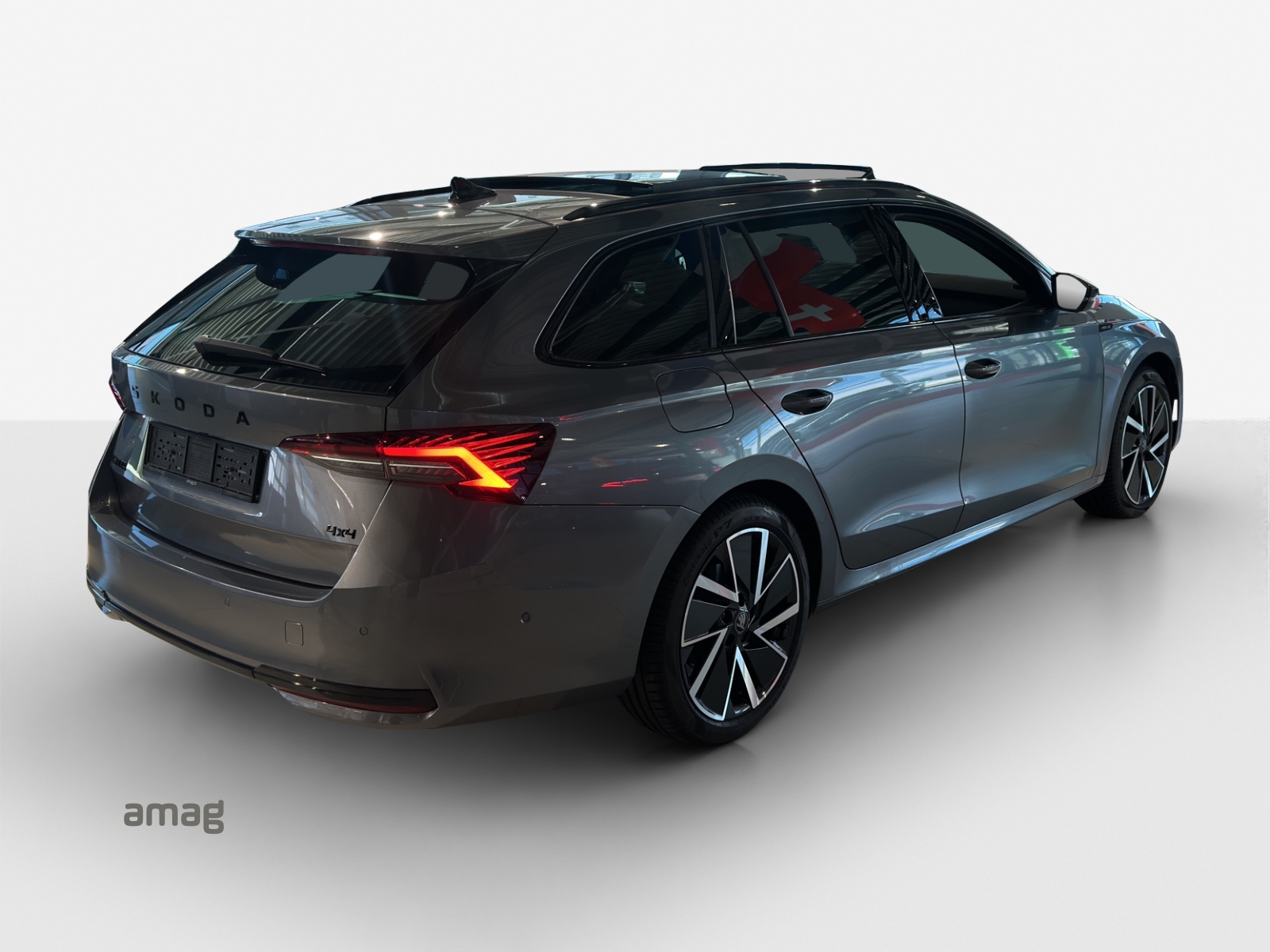 SKODA Octavia Combi 2.0 TSI DSG Sport Line 4x4-image-4