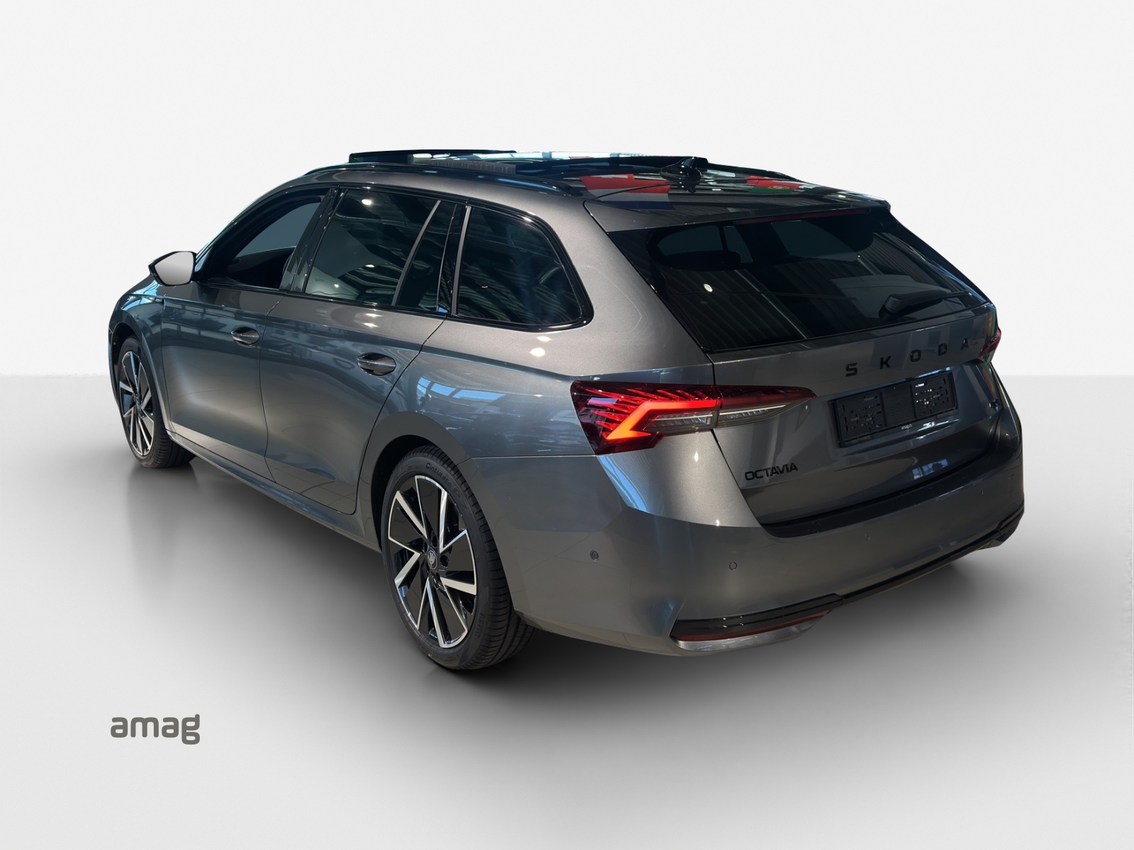 SKODA Octavia Combi 2.0 TSI DSG Sport Line 4x4-showroom-element-2