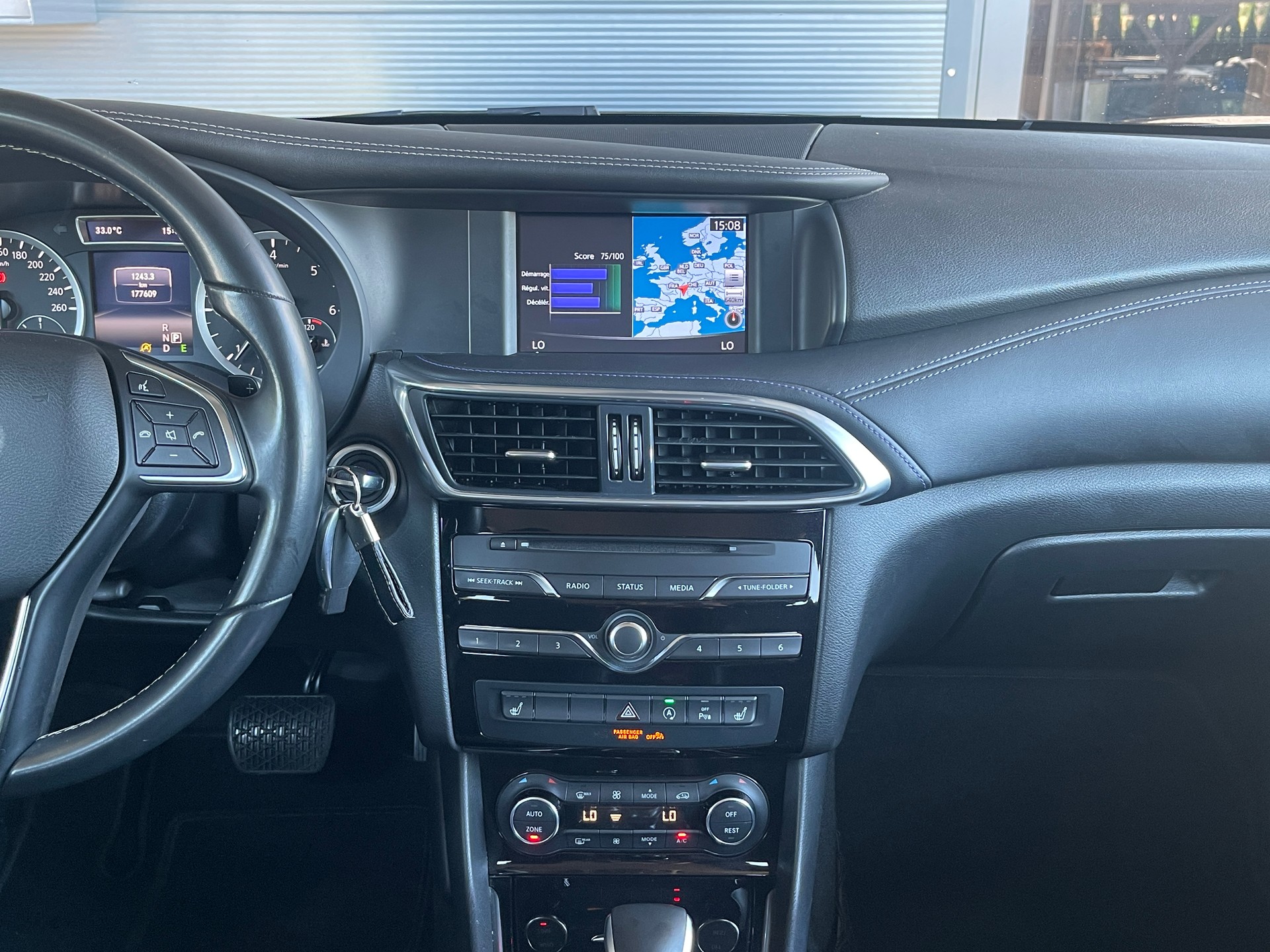 INFINITI Q30 2.2d Business Executive FWD DCT-image-10
