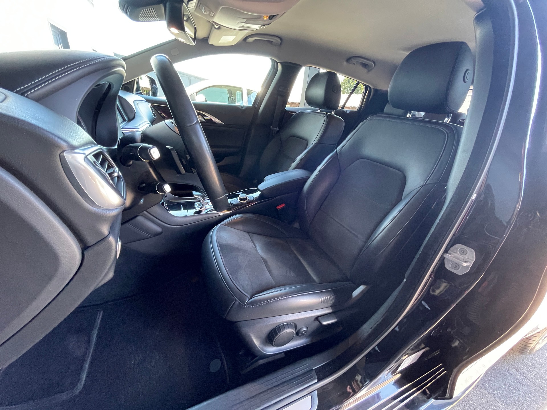 INFINITI Q30 2.2d Business Executive FWD DCT-image-12