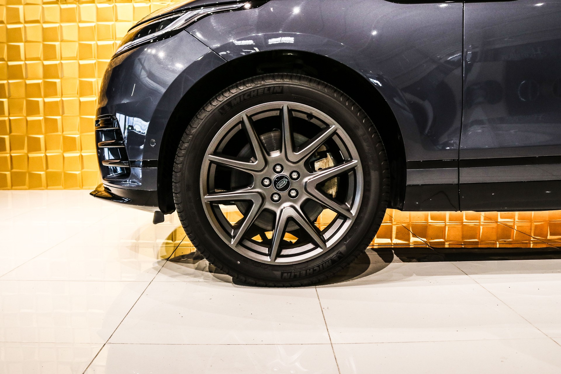LAND ROVER Range Rover Velar D300 I6 MHEV HSE Dynamic-image-7