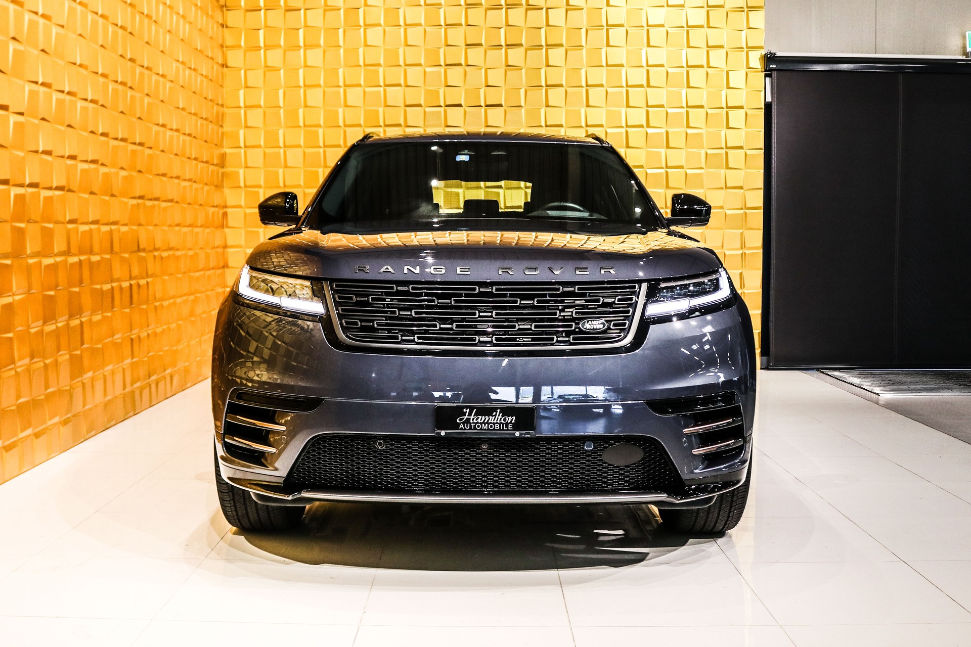 LAND ROVER Range Rover Velar D300 I6 MHEV HSE Dynamic-image-2