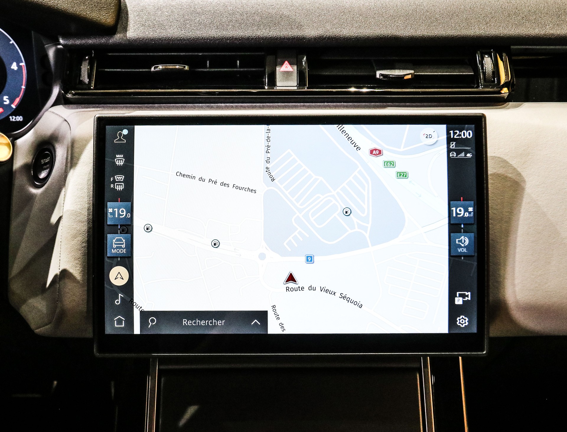 LAND ROVER Range Rover Velar D300 I6 MHEV HSE Dynamic-image-16
