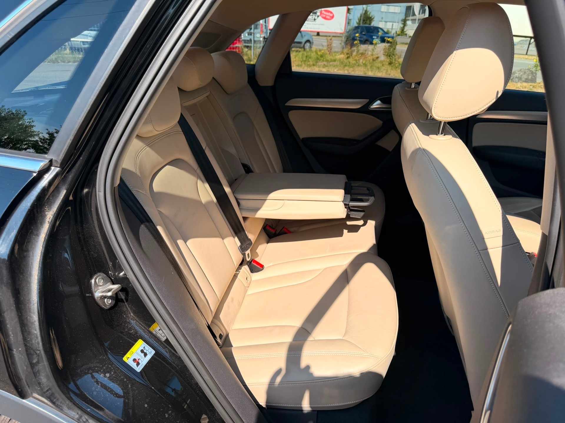 AUDI Q3 2.0 TDI sport quattro S-tronic-image-7