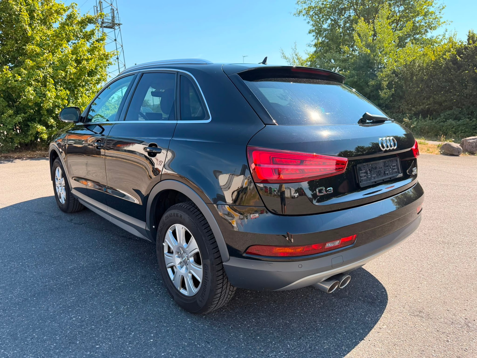 AUDI Q3 2.0 TDI sport quattro S-tronic-image-3
