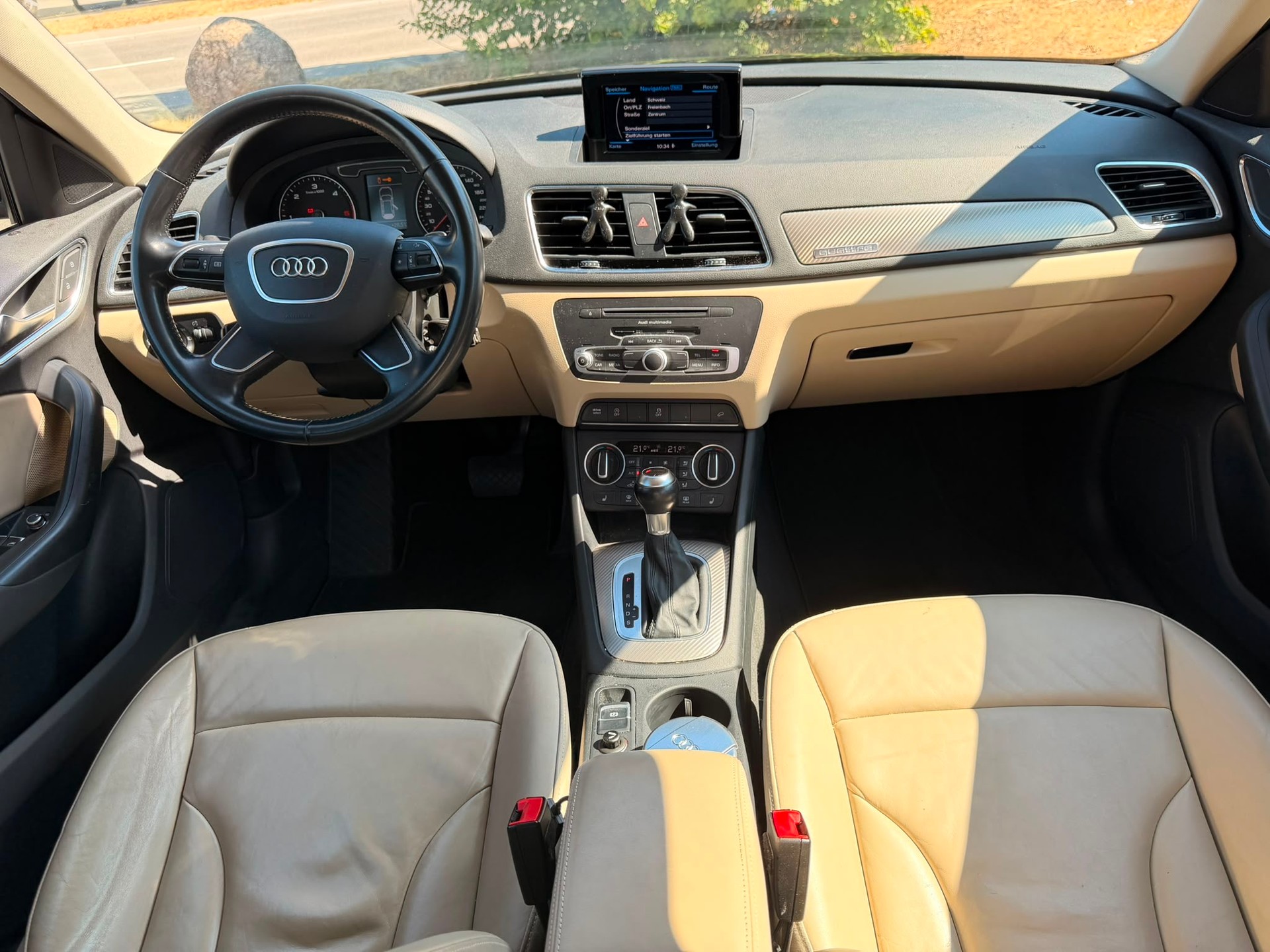 AUDI Q3 2.0 TDI sport quattro S-tronic-image-6