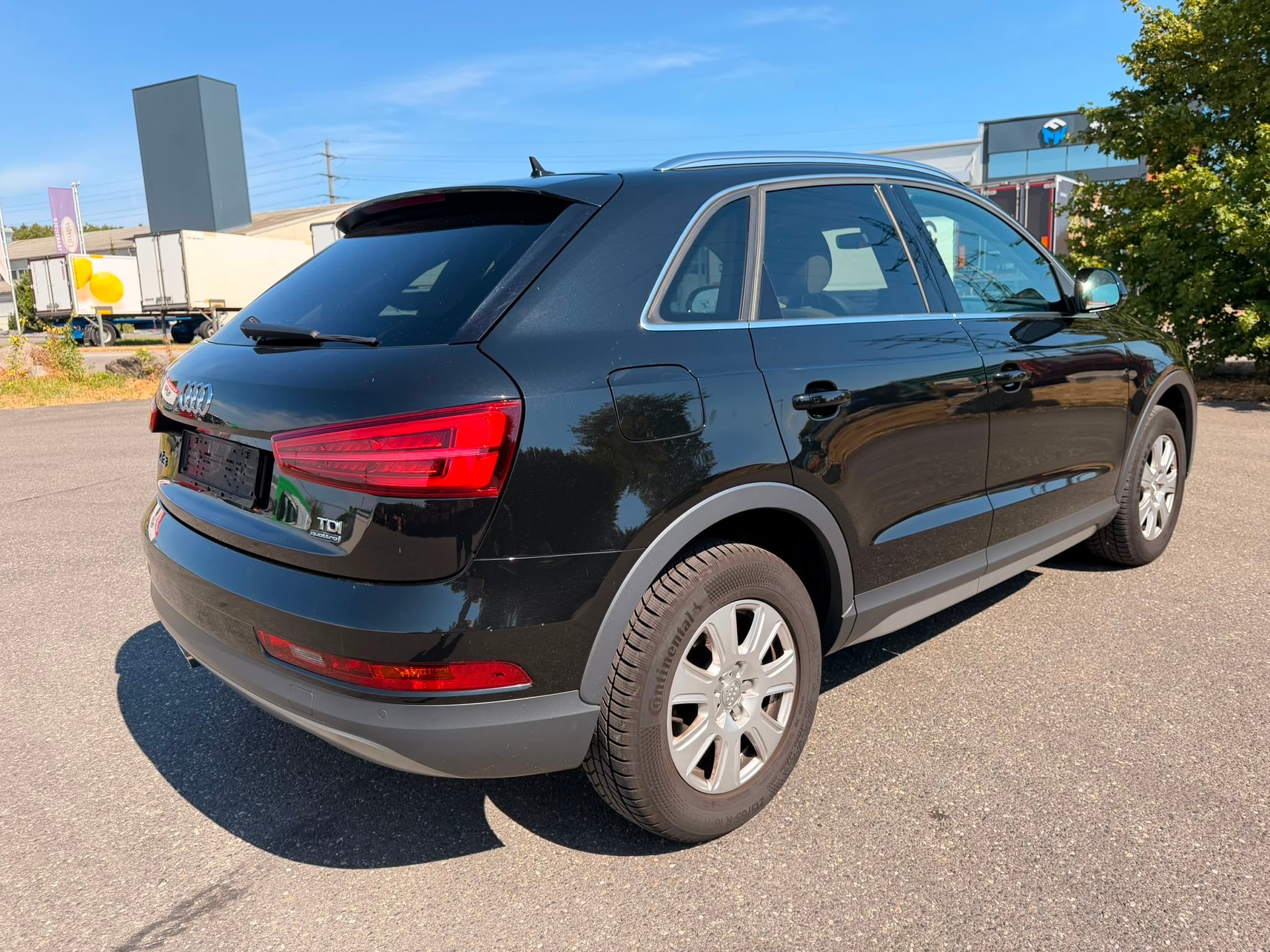 AUDI Q3 2.0 TDI sport quattro S-tronic-image-4