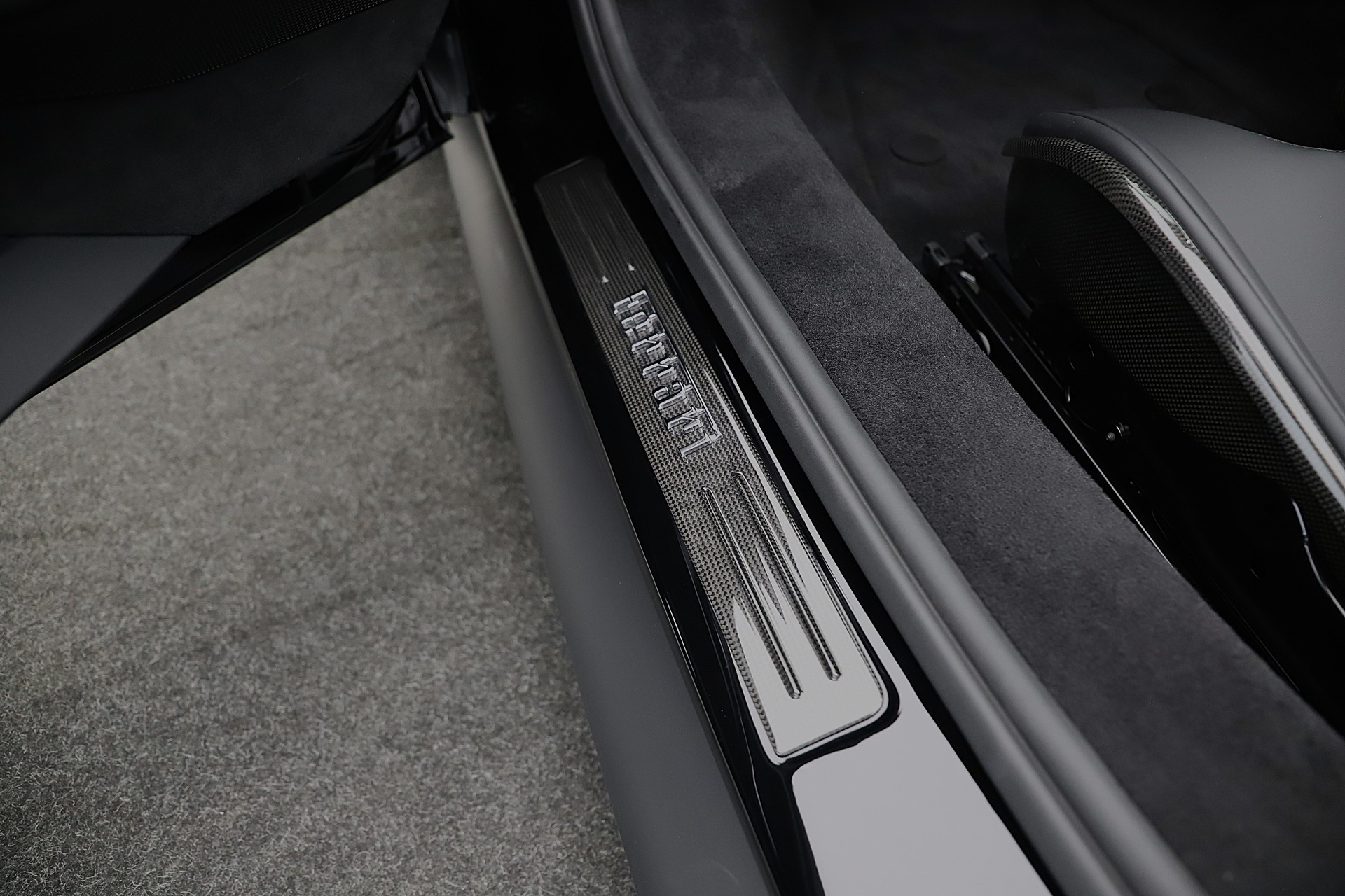 FERRARI 296 GTS-image-9