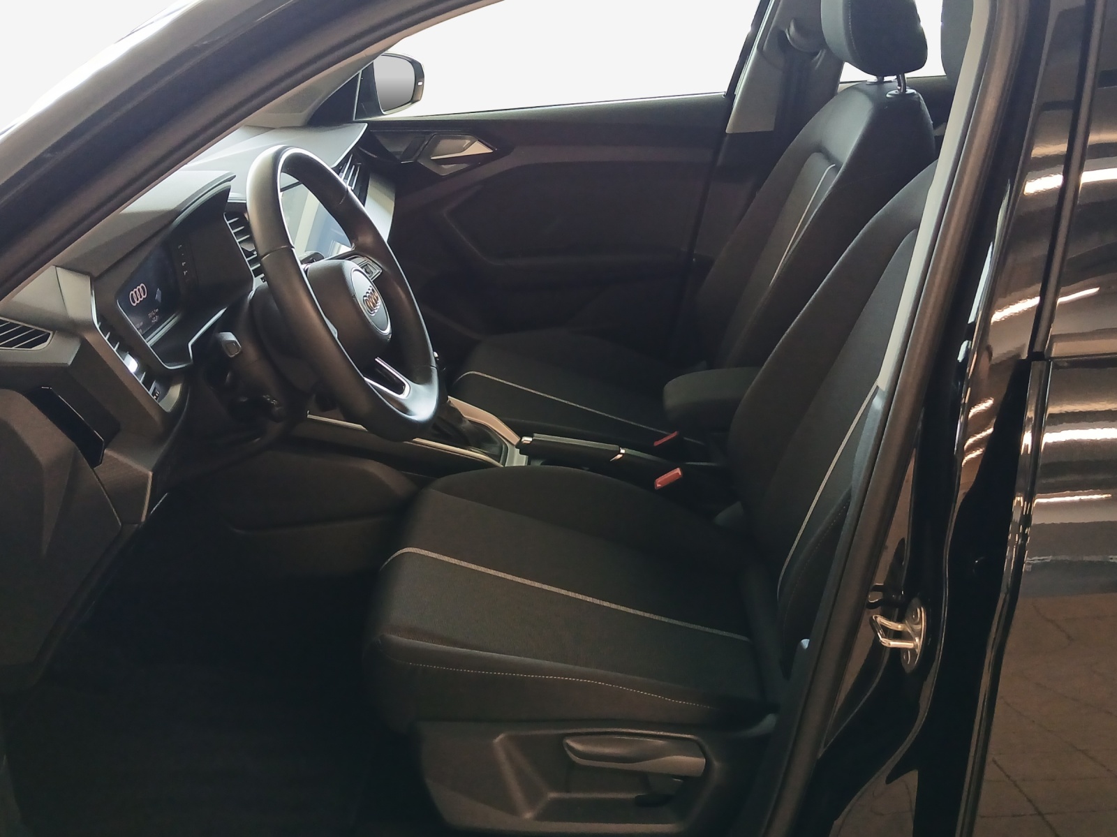 AUDI A1 Sportback 30 TFSI S-tronic-image-7