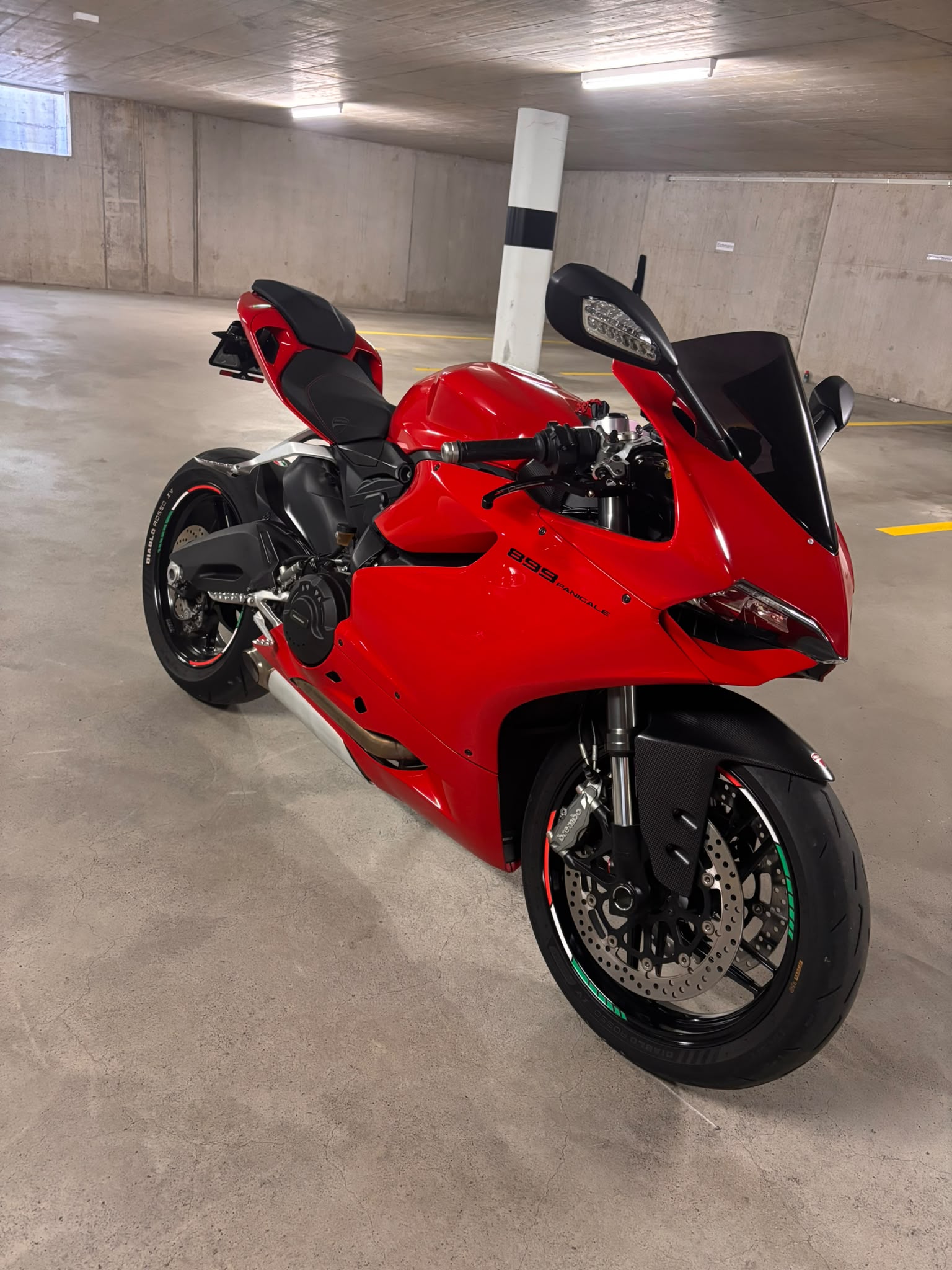 DUCATI Panigale 899