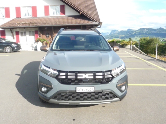 DACIA Jogger TCe 110 Extreme-image-4