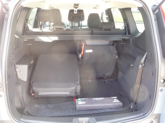 DACIA Jogger TCe 110 Extreme-image-10