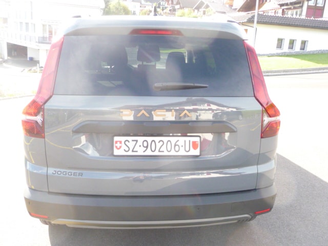 DACIA Jogger TCe 110 Extreme-image-8