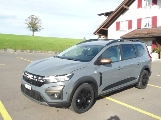 DACIA Jogger TCe 110 Extreme-showroom-element-2