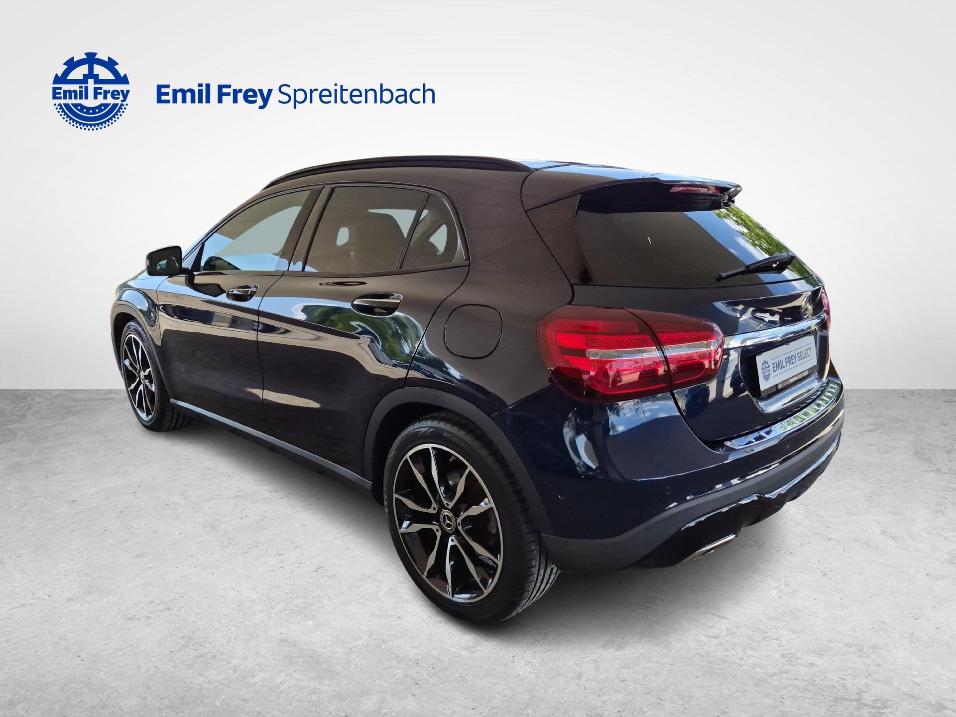 MERCEDES-BENZ GLA 200 Urban-image-2