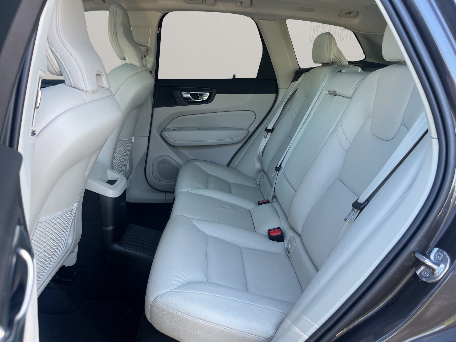 VOLVO XC60 2.0 T6 TE Plus Bright eAWD-image-10