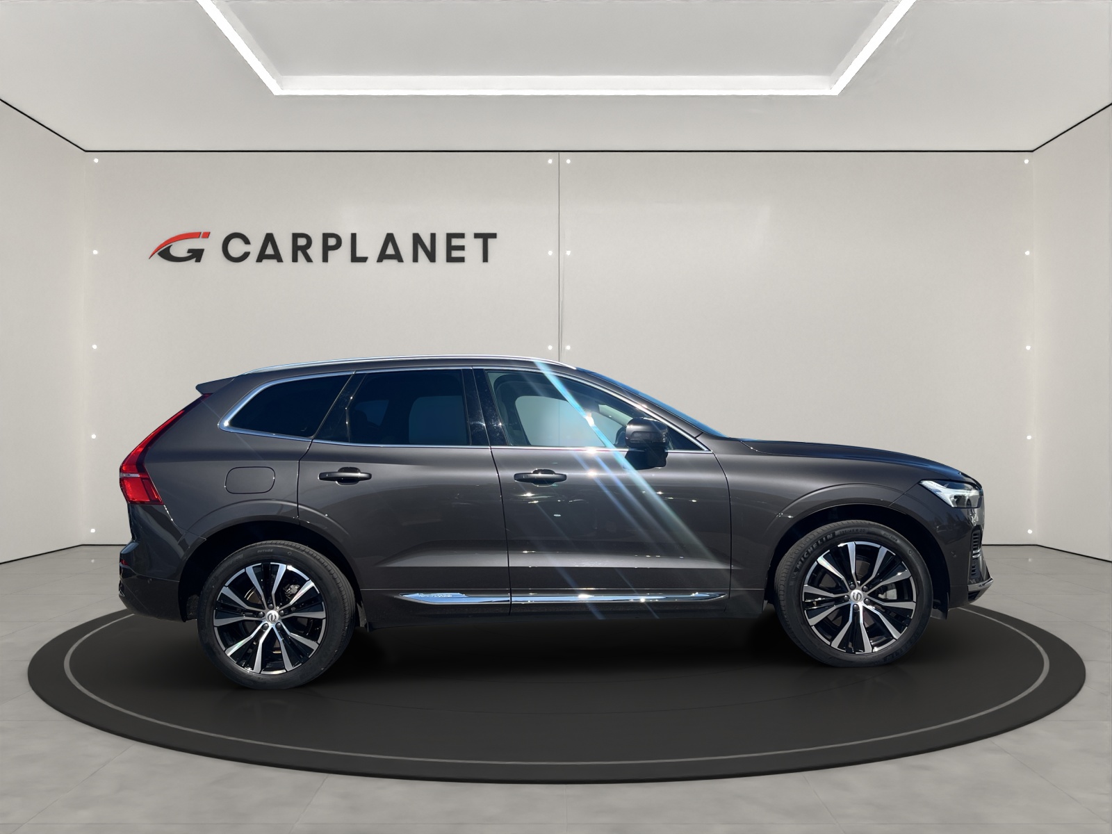 VOLVO XC60 2.0 T6 TE Plus Bright eAWD-showroom-element-2