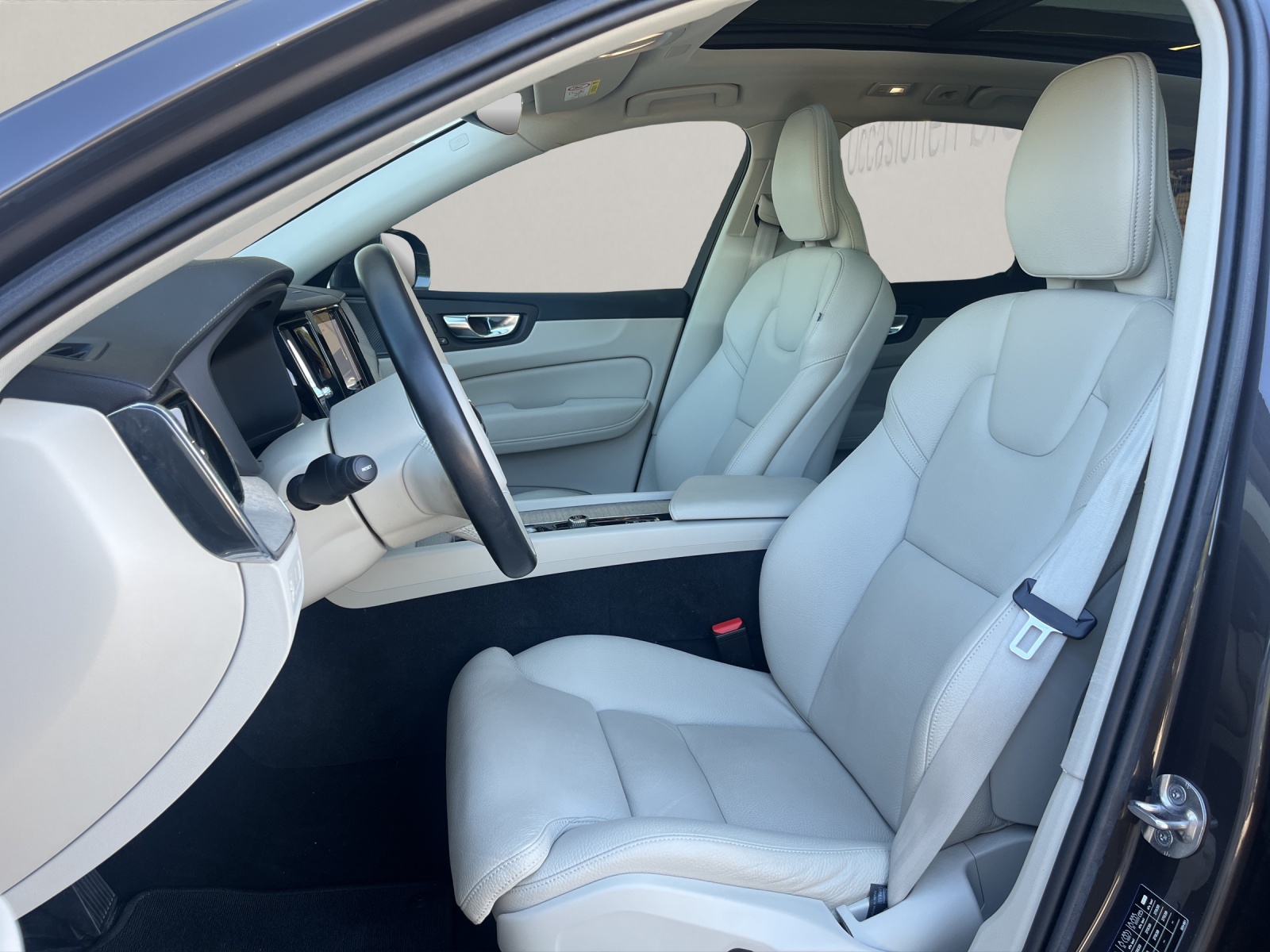 VOLVO XC60 2.0 T6 TE Plus Bright eAWD-image-9