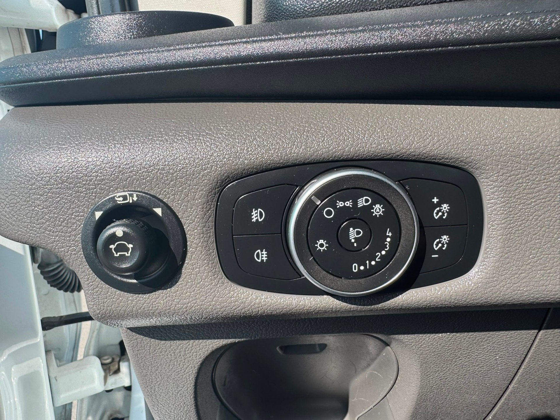 FORD Transit 350 L3 Trend 2.0 TDCi 130 Brücke mit Anhängerkupplung-image-8