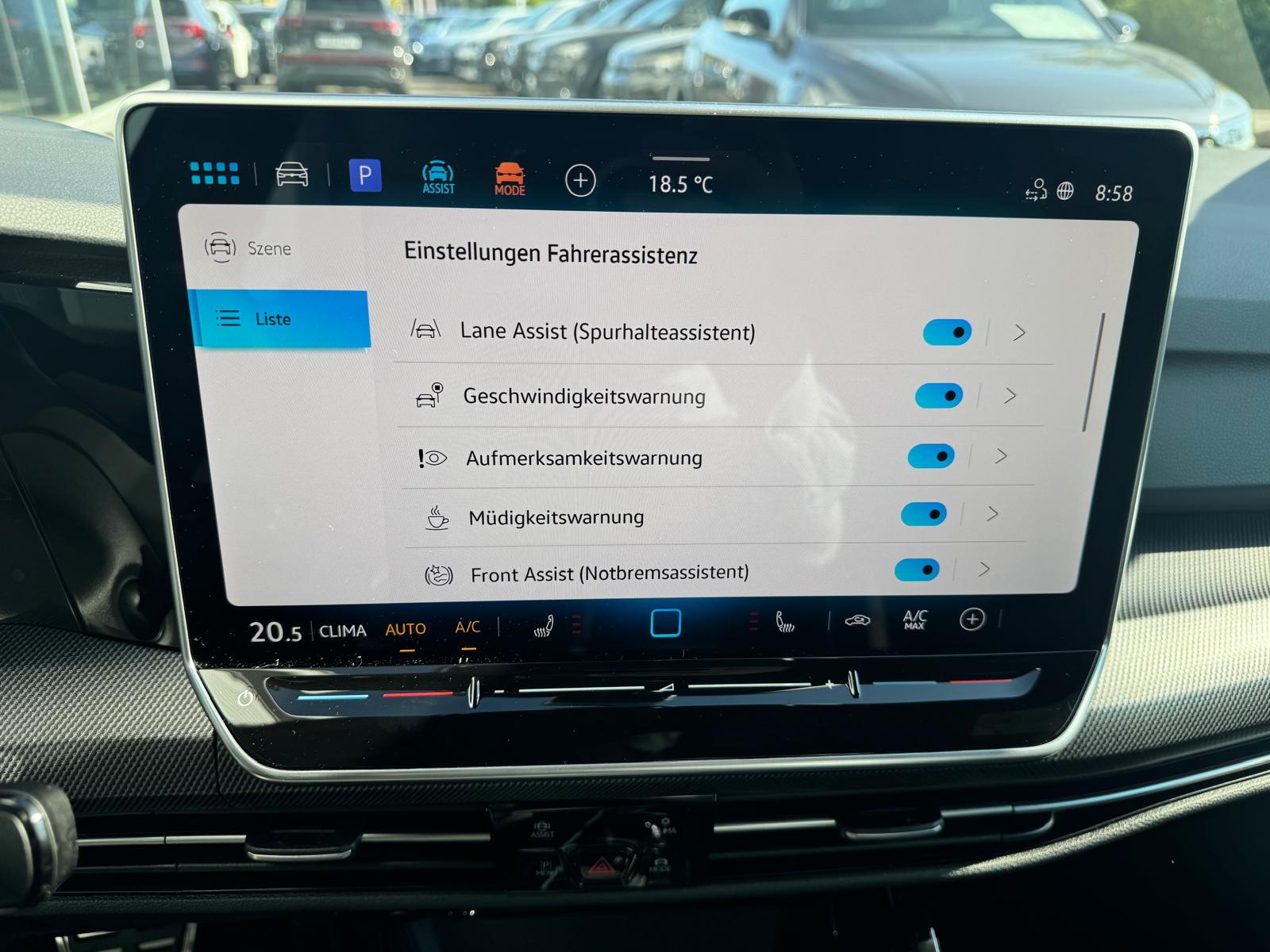 VW Golf Variant 2.0 TSI R-Line DSG 4 Motion-image-12