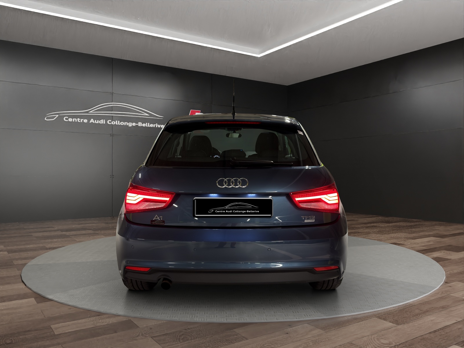 AUDI A1 Sportback 1.0 TFSI S-tronic-image-11