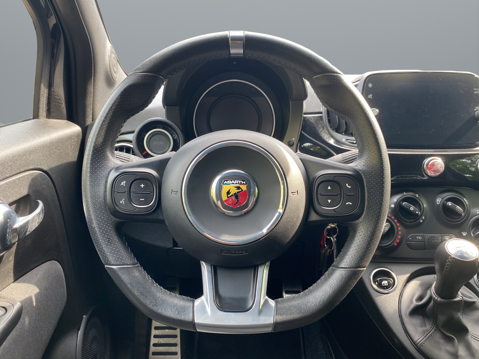 FIAT 595 Abarth Cabrio 1.4 145-image-12