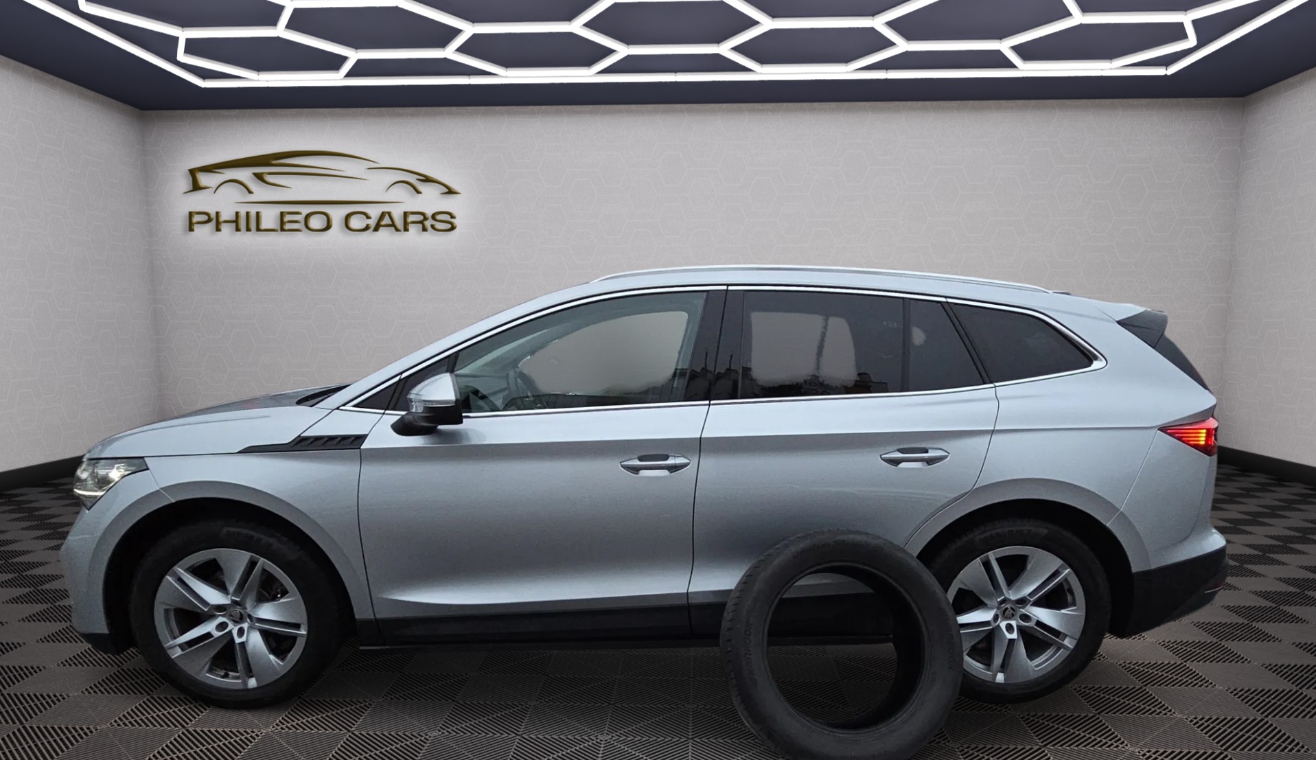 SKODA Enyaq iV 80-image-8