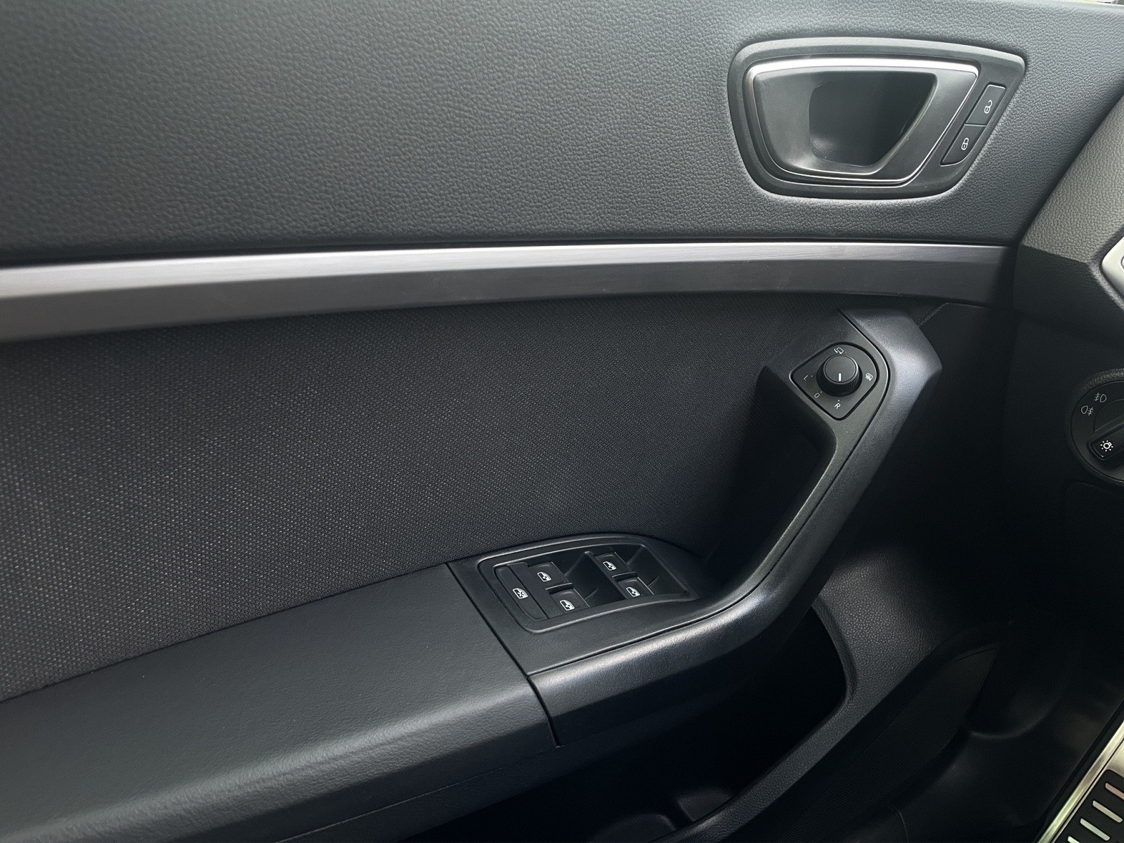 SEAT Ateca 2.0 TSI Hola FR 4Drive DSG-image-11