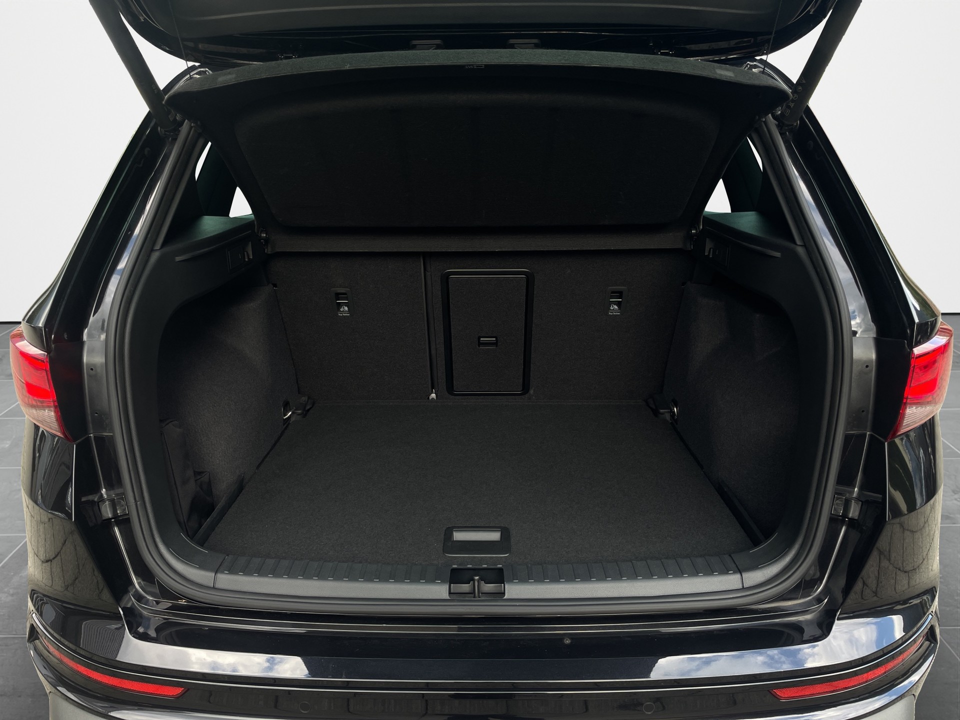 SEAT Ateca 2.0 TSI Hola FR 4Drive DSG-image-18