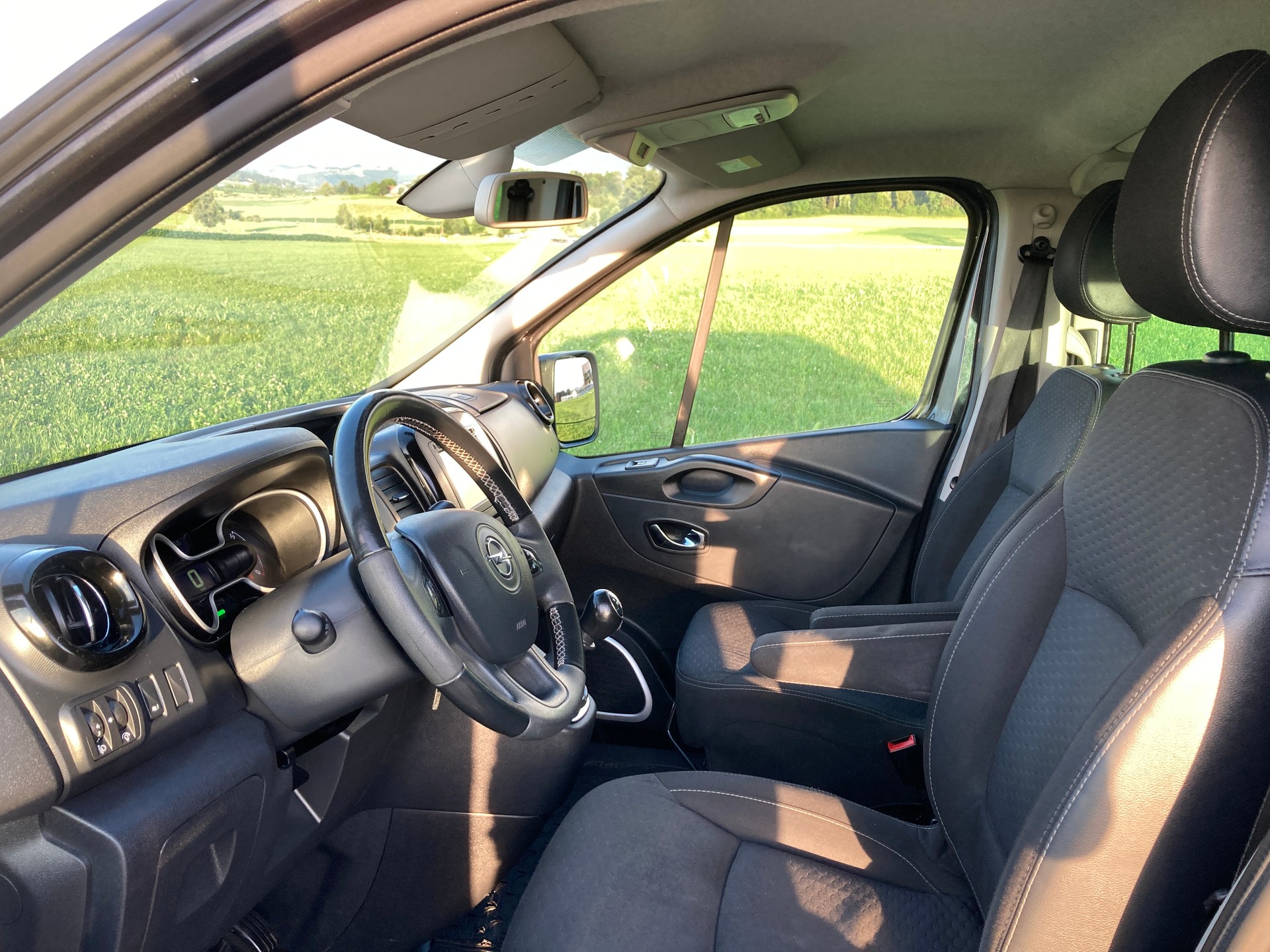OPEL Vivaro 1.6 CDTI 2.7t L1H1 8 Plätzer-image-7