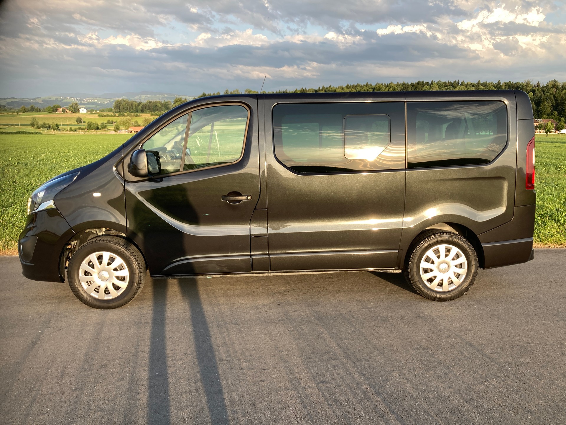 OPEL Vivaro 1.6 CDTI 2.7t L1H1 8 Plätzer-image-4