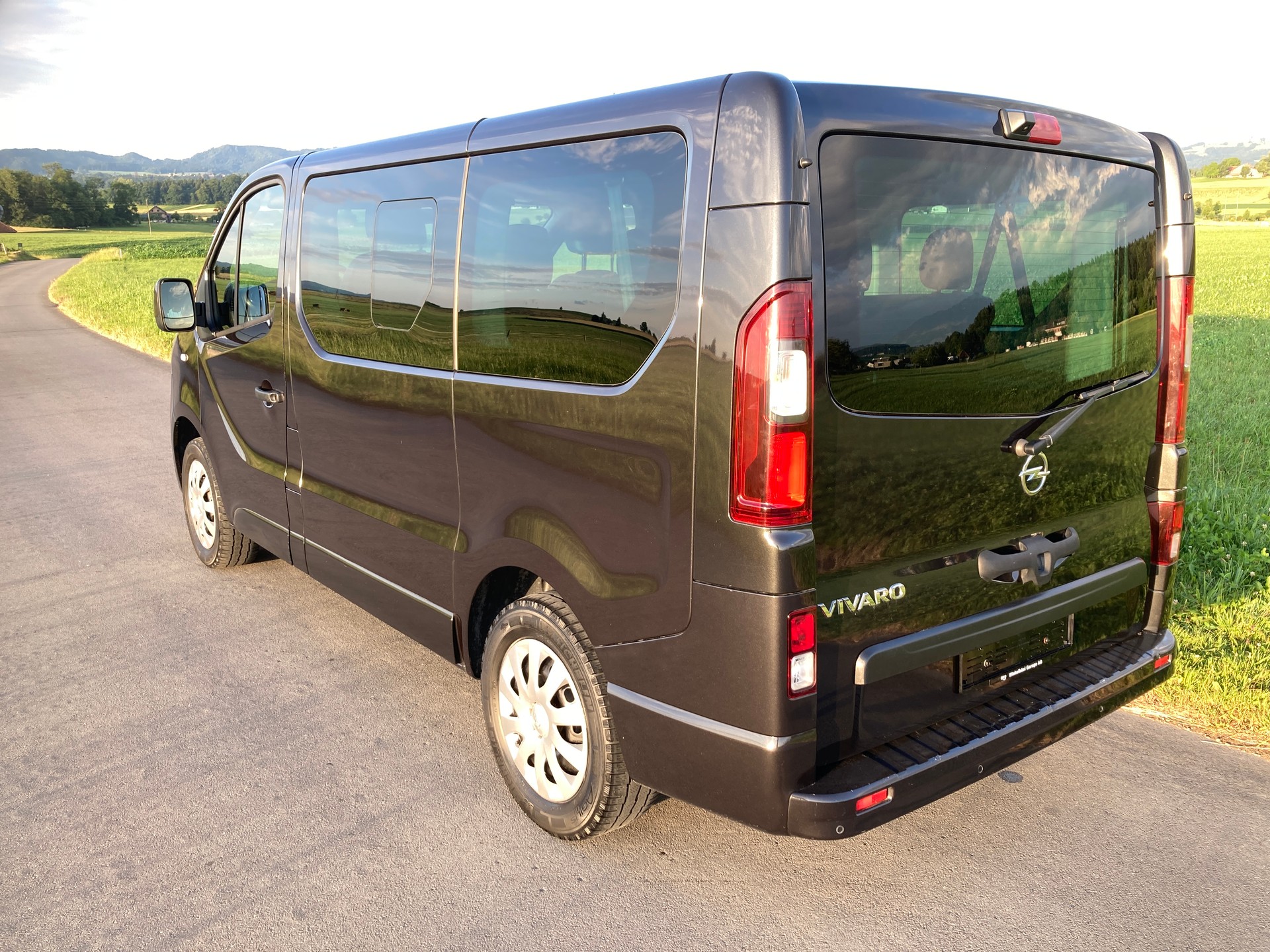 OPEL Vivaro 1.6 CDTI 2.7t L1H1 8 Plätzer-image-3